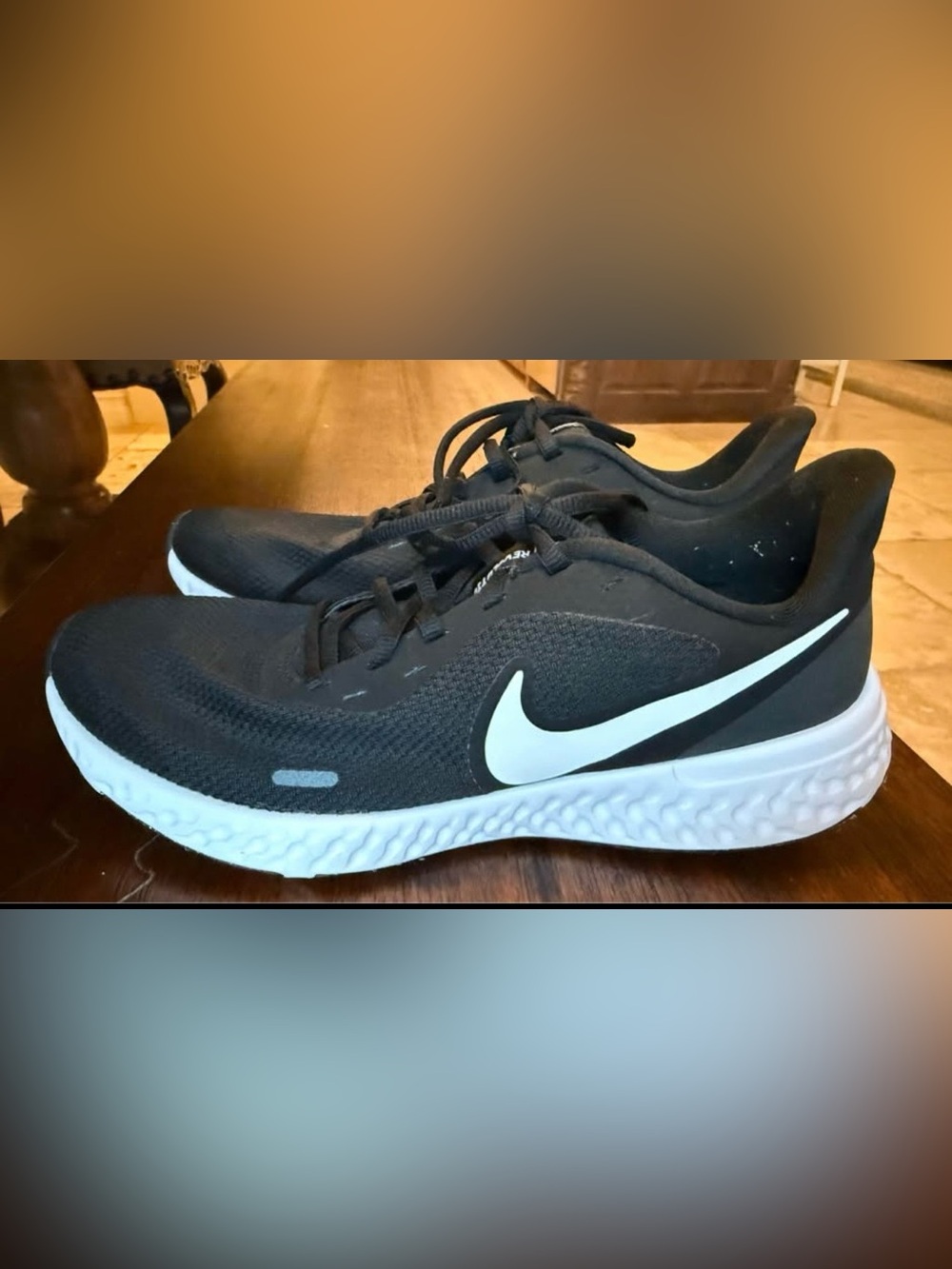 Women's Nike Revolution
Running Shoes - Black/white Size 9.5